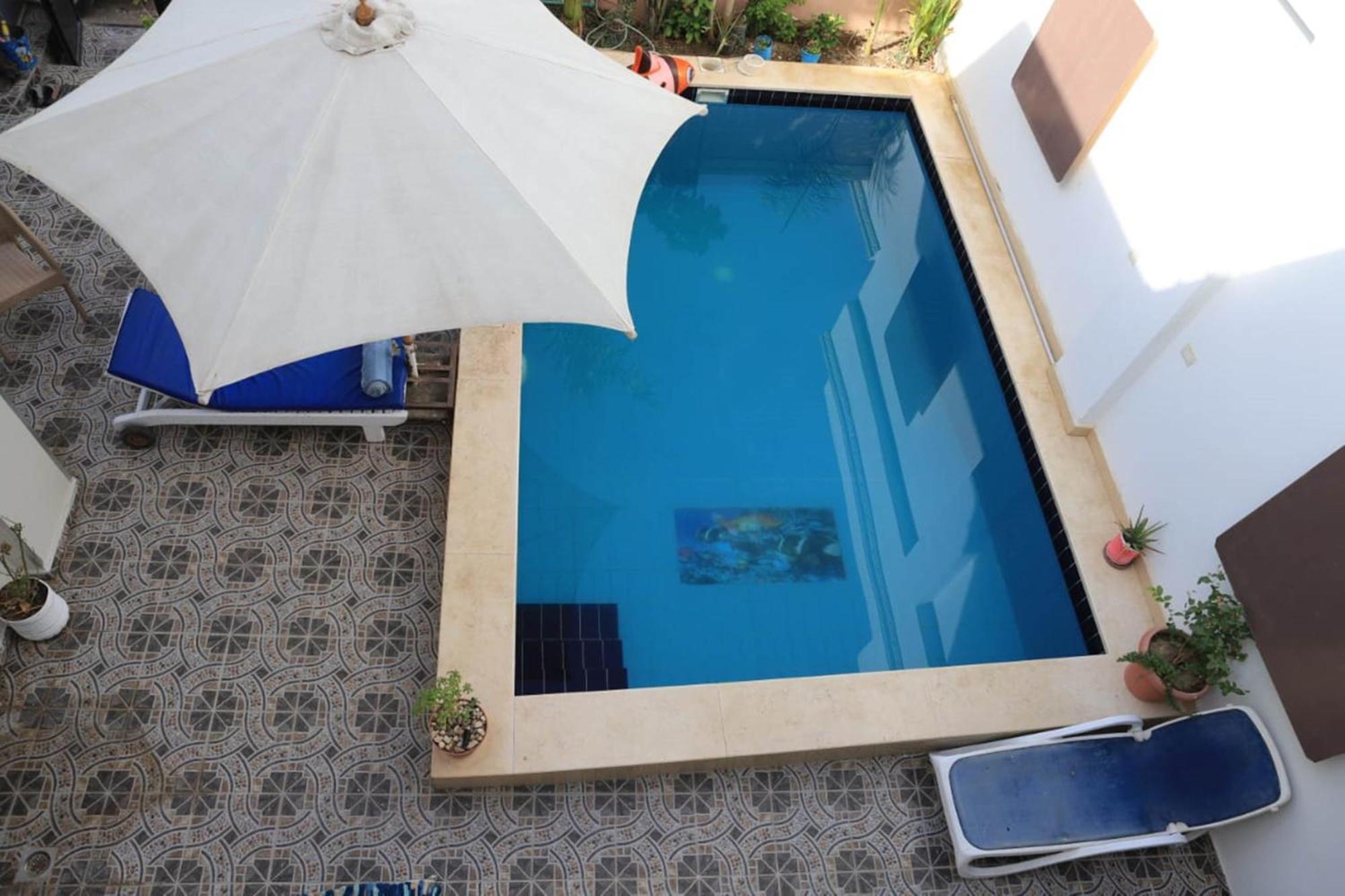 Nefertarie Guest House Luxor Exteriör bild