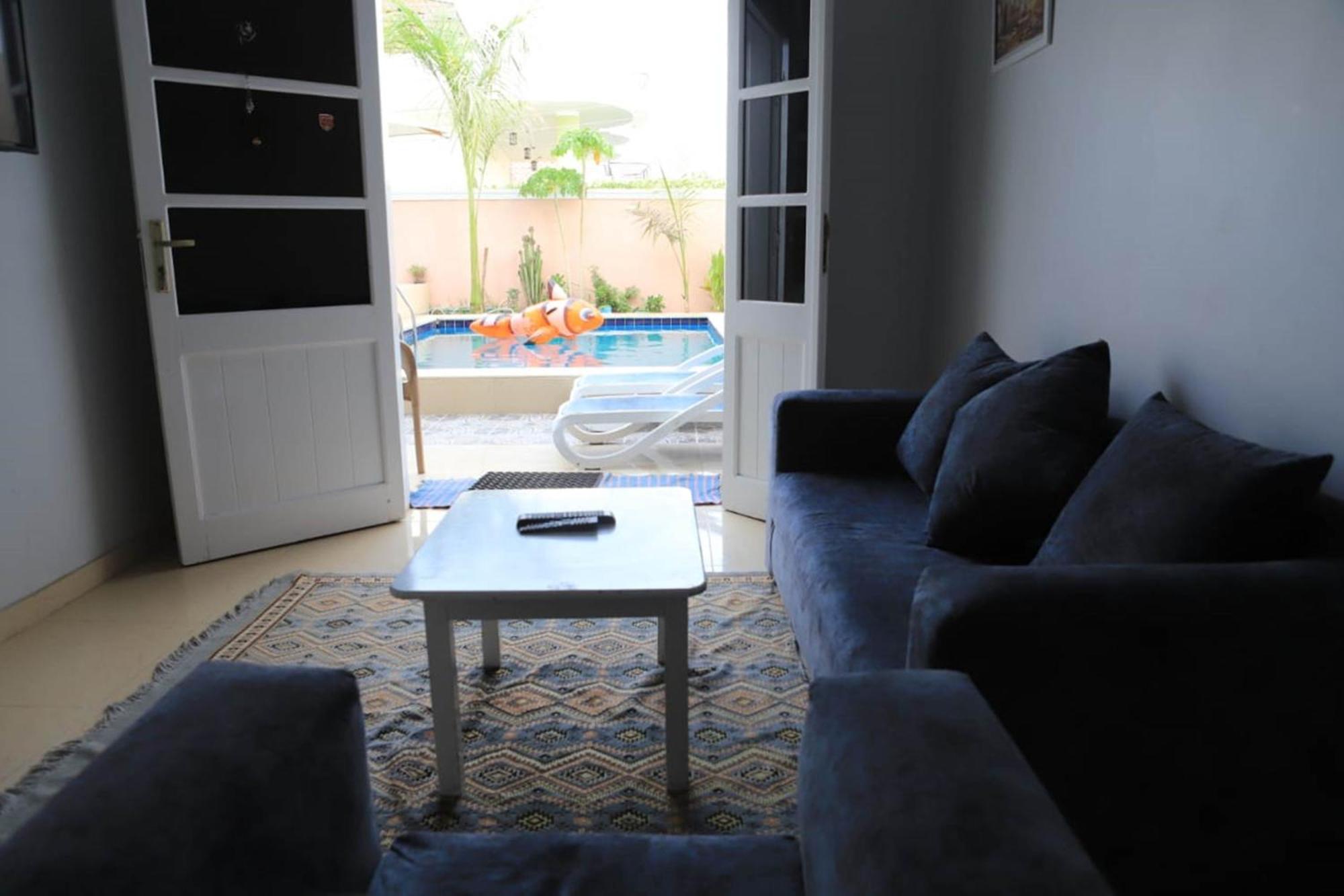 Nefertarie Guest House Luxor Exteriör bild